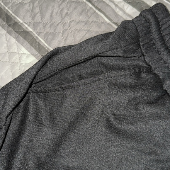 SHEIN Women’s Solid Black Drawstring Waist Track Shorts - Picture 5 of 5